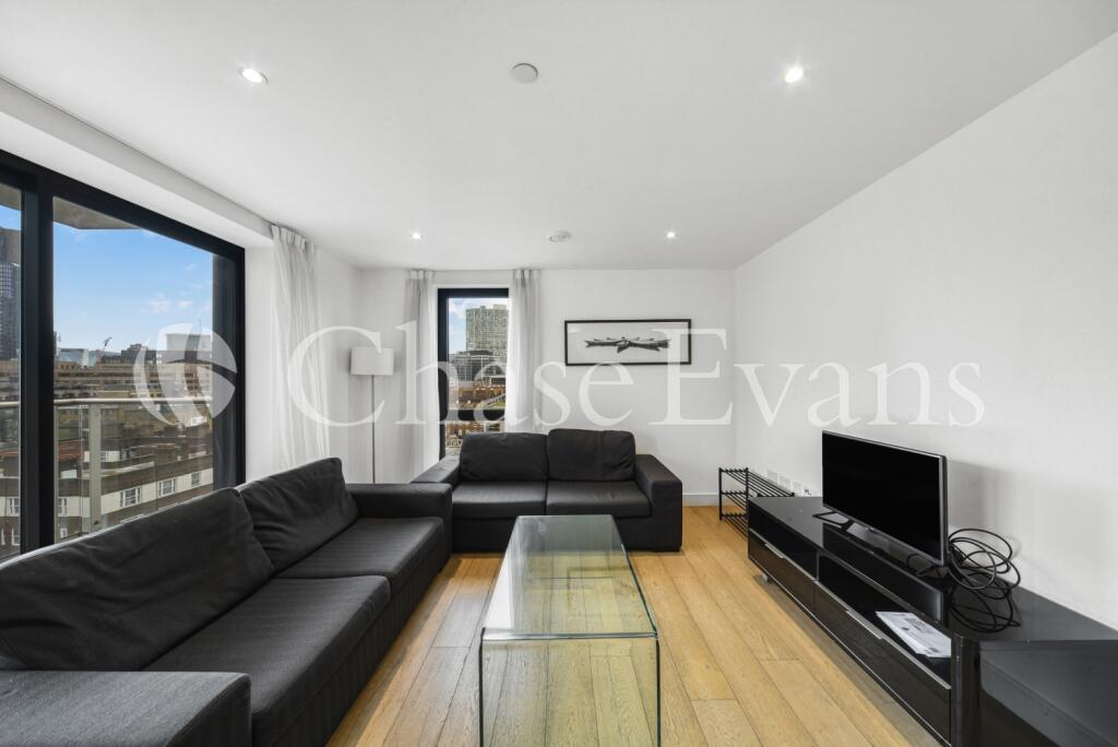 Commercial Street, Aldgate, London, E163007372528899121