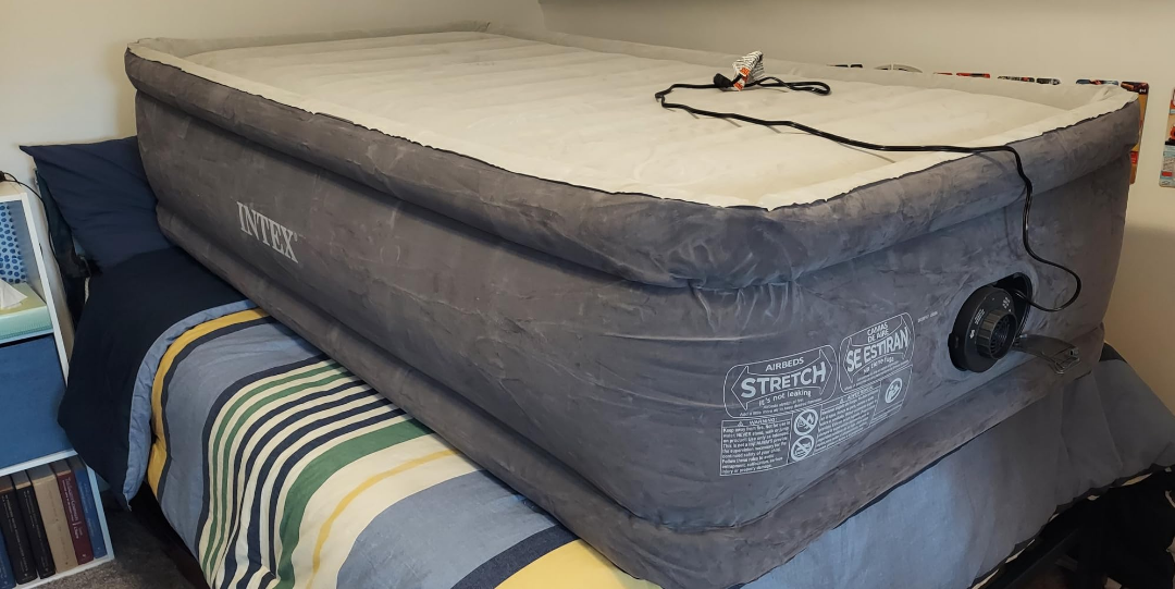 Intex 22in Queen Dura Beam Inflatable Air Mattress -Used - Like New63081651781377121