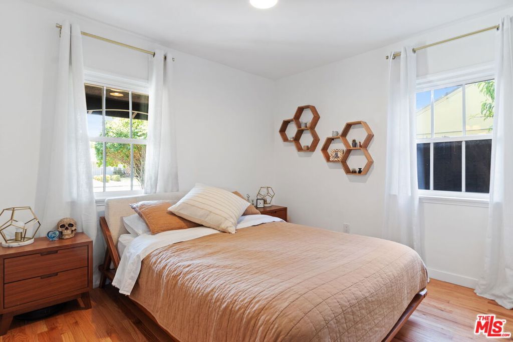 7339 Lasaine Avenue Van Nuys CA, 9140663712233817859122