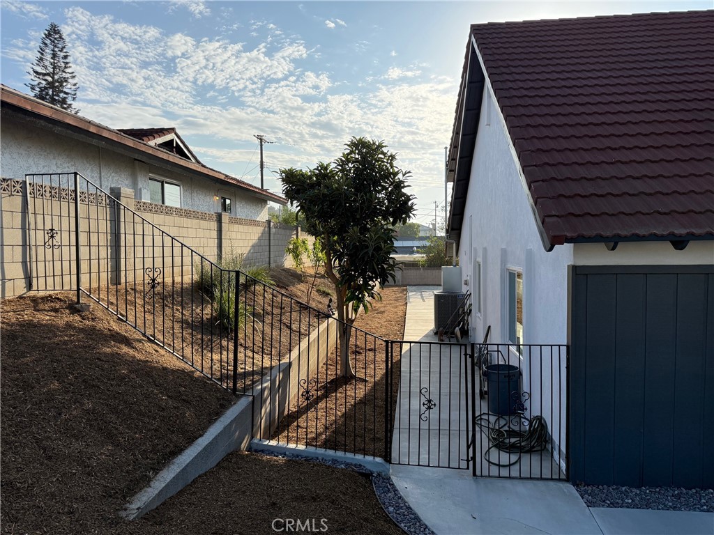 1004 N Las Flores Avenue, Montebello CA, 9064063644423677187121