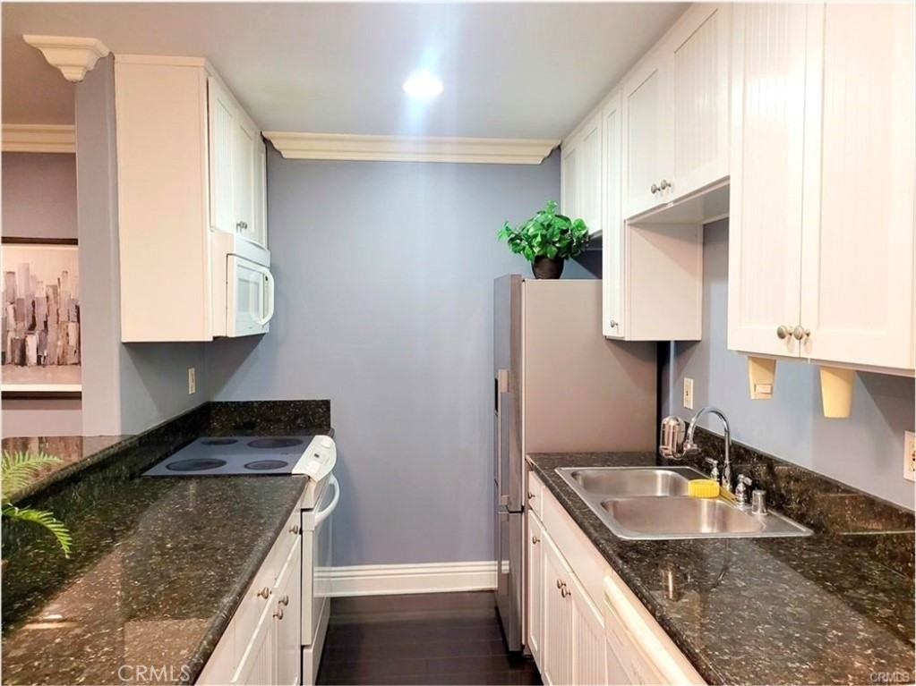 1725 Loma Long Beach CA, 9080464130374979330122