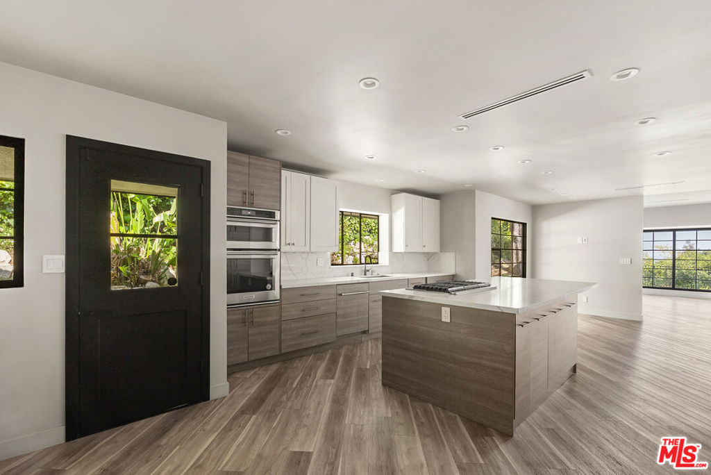 10122 Sunbrook Drive Beverly Hills CA, 9021063789063749889121