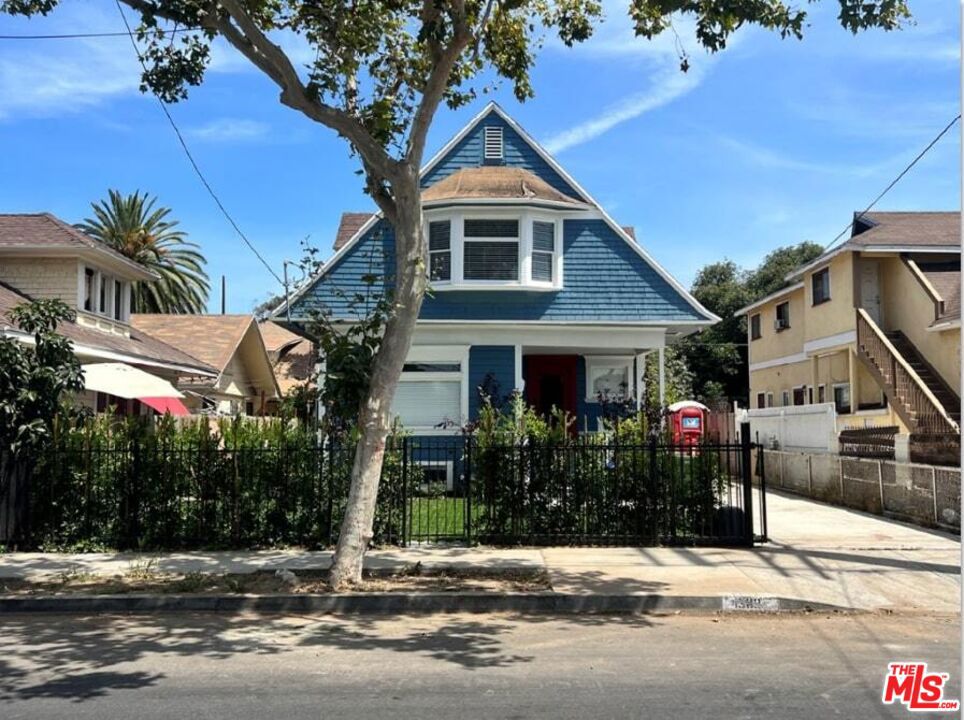 1383 W 23rd Street 1381 Los Angeles CA, 90007