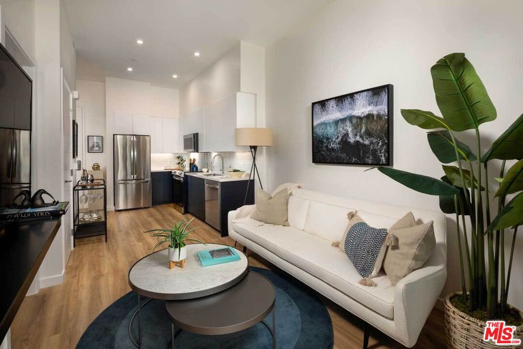 3223 Wilshire Boulevard 201 Santa Monica CA, 9040364108213426691122