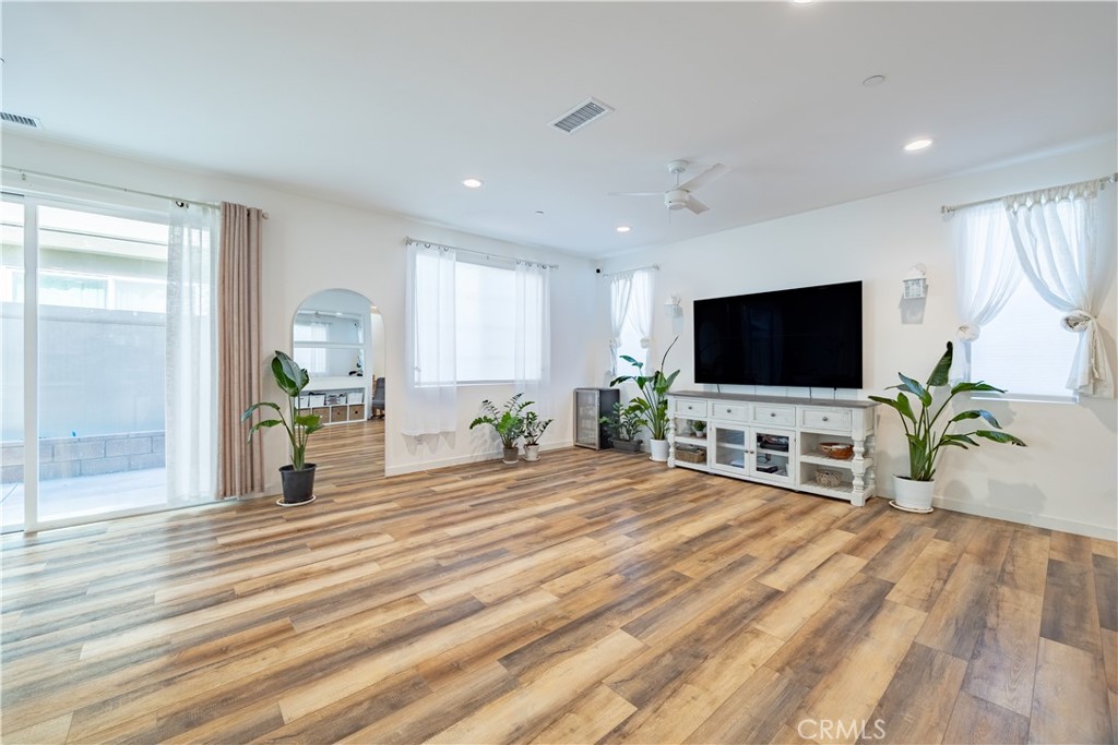 4244 Bravado Court Riverside CA, 9250563712043493379121