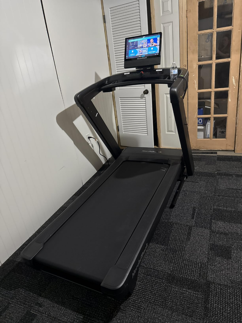 NordicTrack Commercial 1750, cintas de correr plegables Premium, usadas - Como nuevas63115046976129120