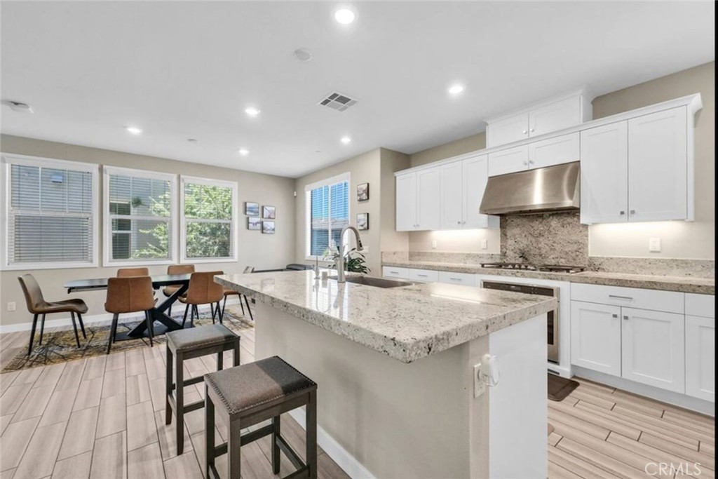 40 Riverton St Phillips Ranch CA, 9176663779717783939121