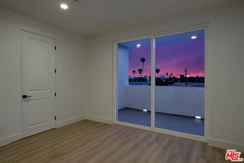 5815 Lexington Avenue 202 Los Ángeles CA, 9003863589470390019122