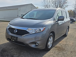 Minivan Nissan Quest SV 4D 2017