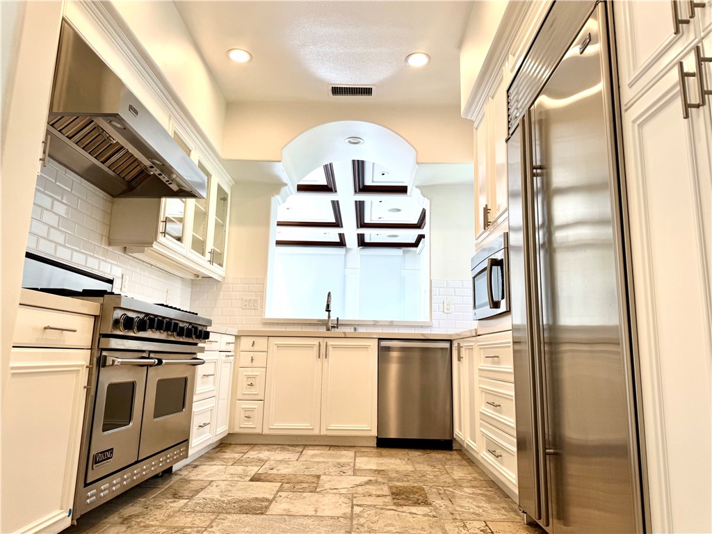 132 Sidney Bay Drive Newport Coast CA, 9265763646436220291121