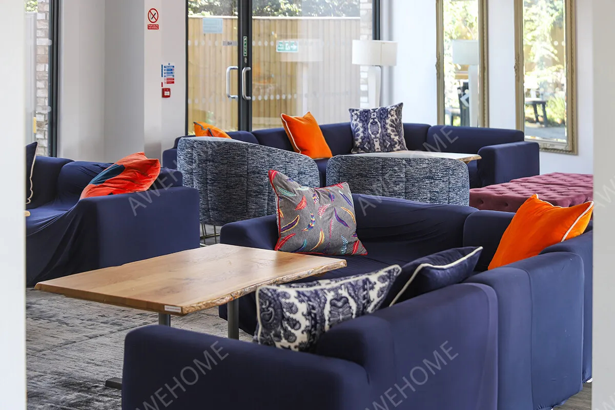 Yara Lewisham64187860774658122