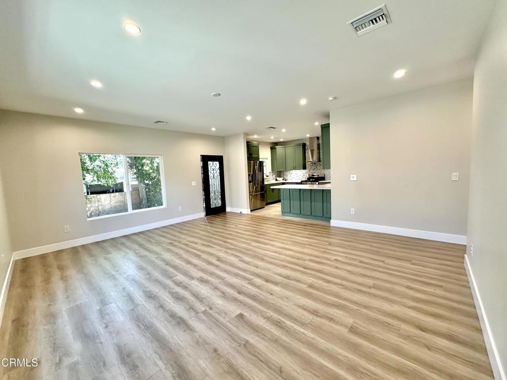 17755 Merridy Northridge CA, 9132564078143053187120