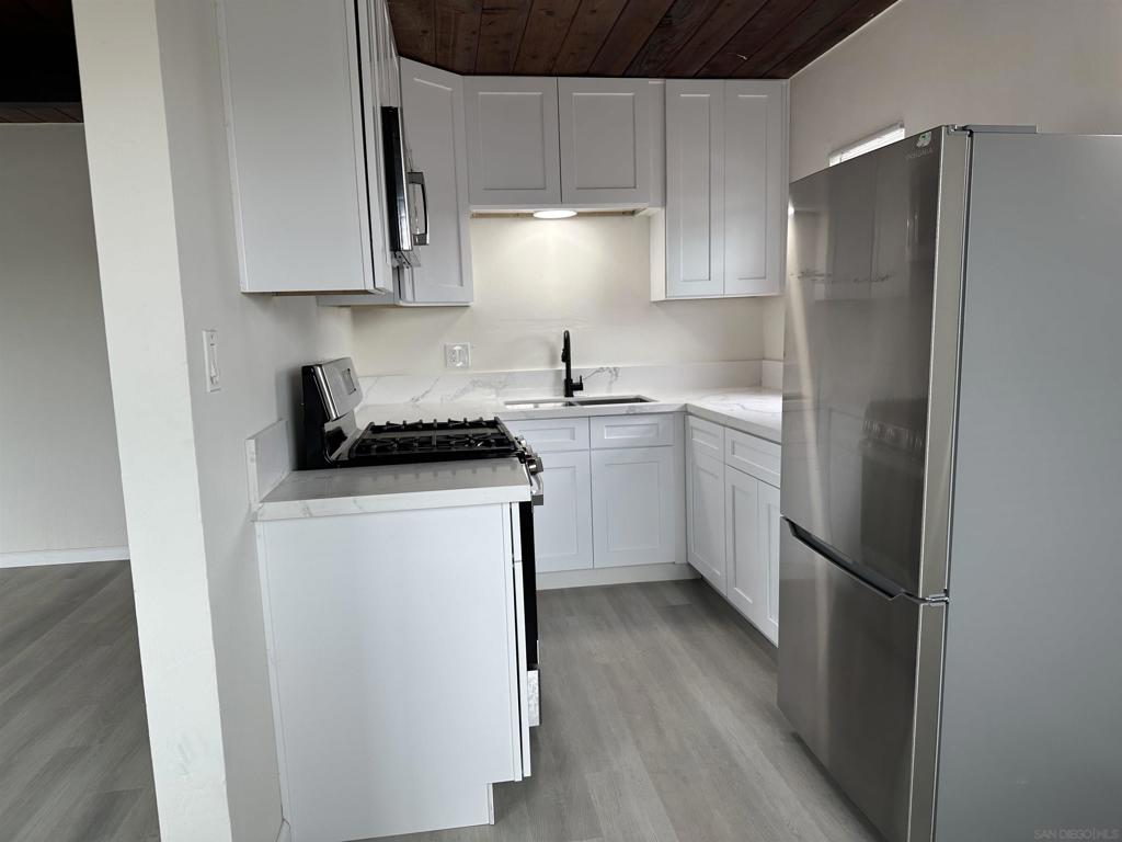 1109 S 36th St 3 San Diego CA, 9211364098685392001120