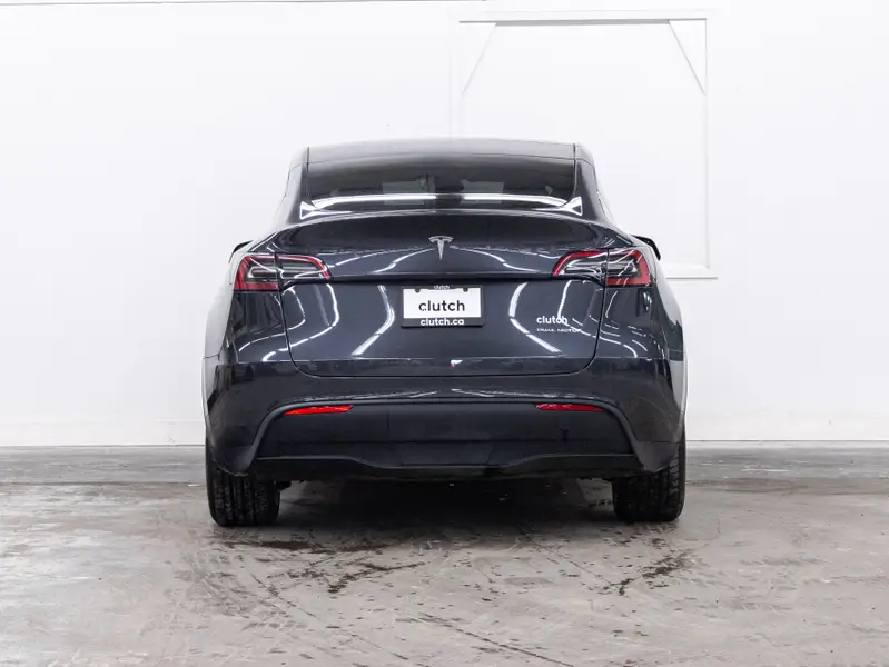 2024 Tesla Model Y64378869549571123