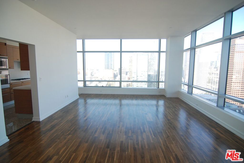 900 W Olympic Boulevard 30K Los Angeles CA, 9001564111269854977122