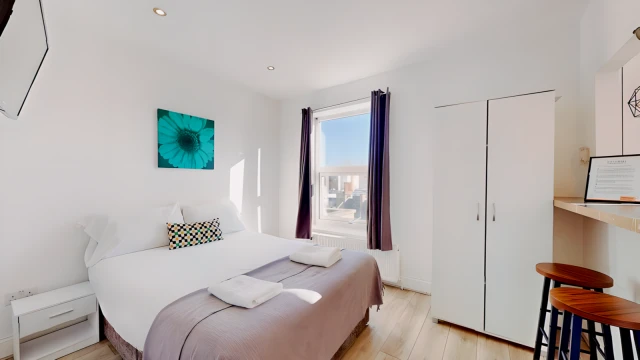 Studio Hogarth Road 22340#, London