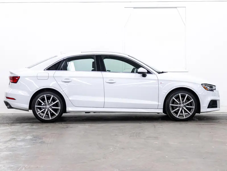 2018 Audi A364355466007169123