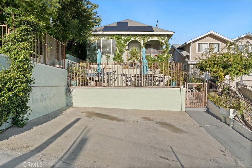 916 N Gage Avenue, Los Ángeles CA, 9006363632384197763122