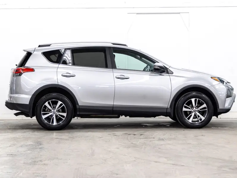 2018 Toyota RAV463723283166595123