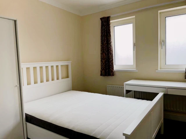 5 Bedroom 5 Bathroom roomE Redhill Street, London