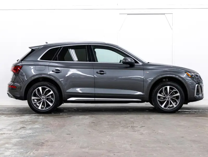 2022 Audi Q564720133010050122