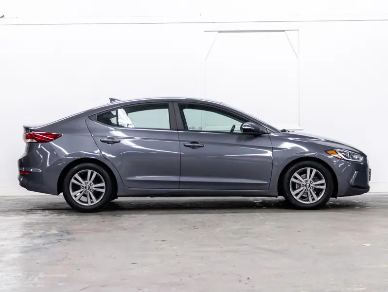 2017 Hyundai Elantra64331831454595124