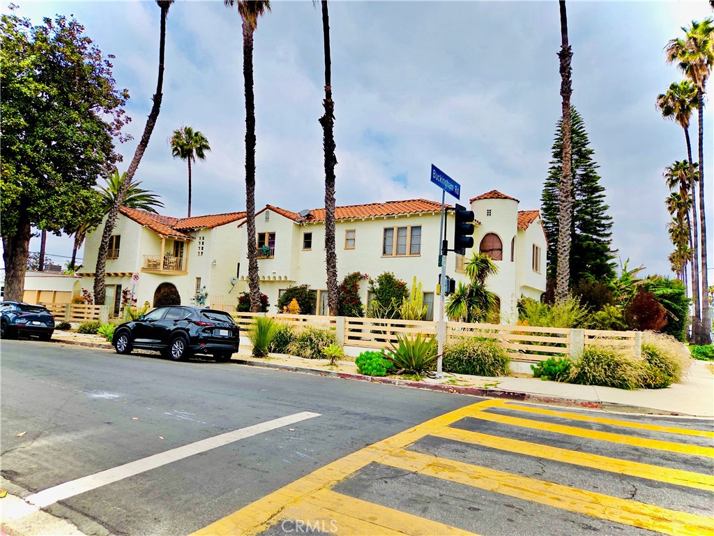 2853 Buckingham Road Los Angeles CA, 9001664140010070274120