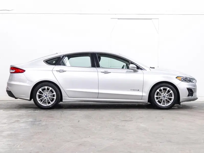 2019 Ford Fusion Hybrid63657592382211124