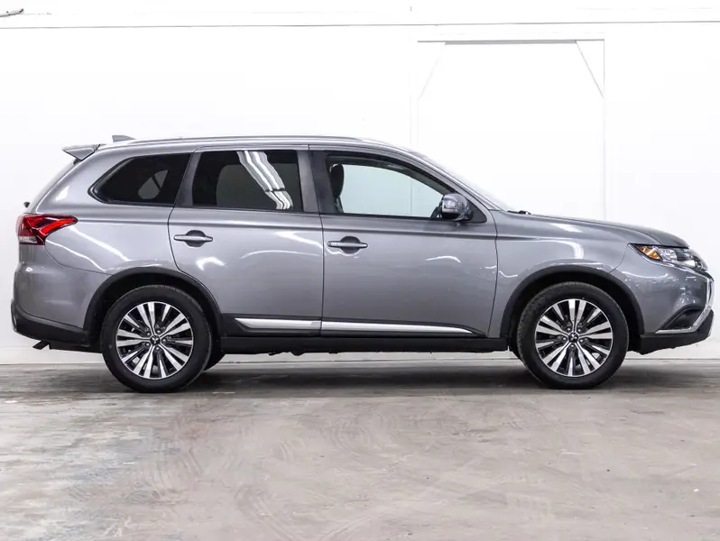 2020 Mitsubishi Outlander64473613542913122