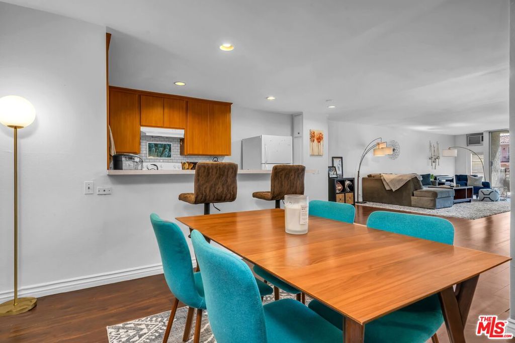 6151 Orange Street 119 Los Angeles CA, 9004864109894240898122