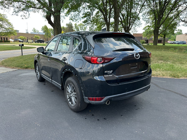 2018 Mazda CX-5 Sport SUV de 4 puertas64178909081602121