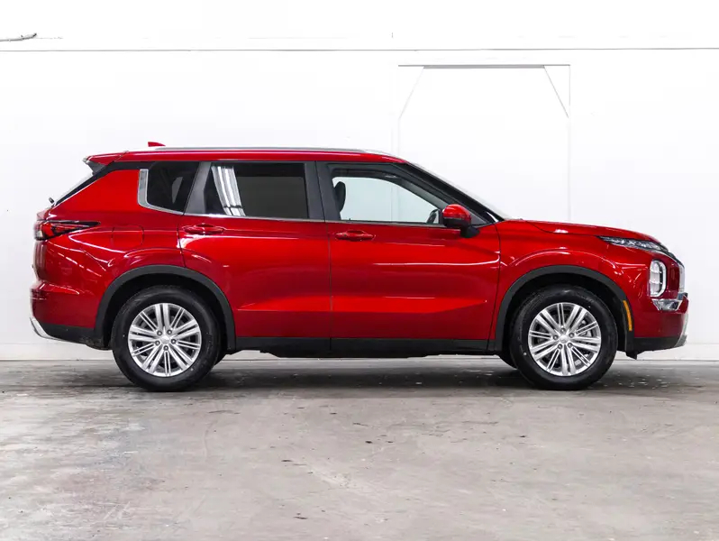 2024 Mitsubishi Outlander64986226145282122