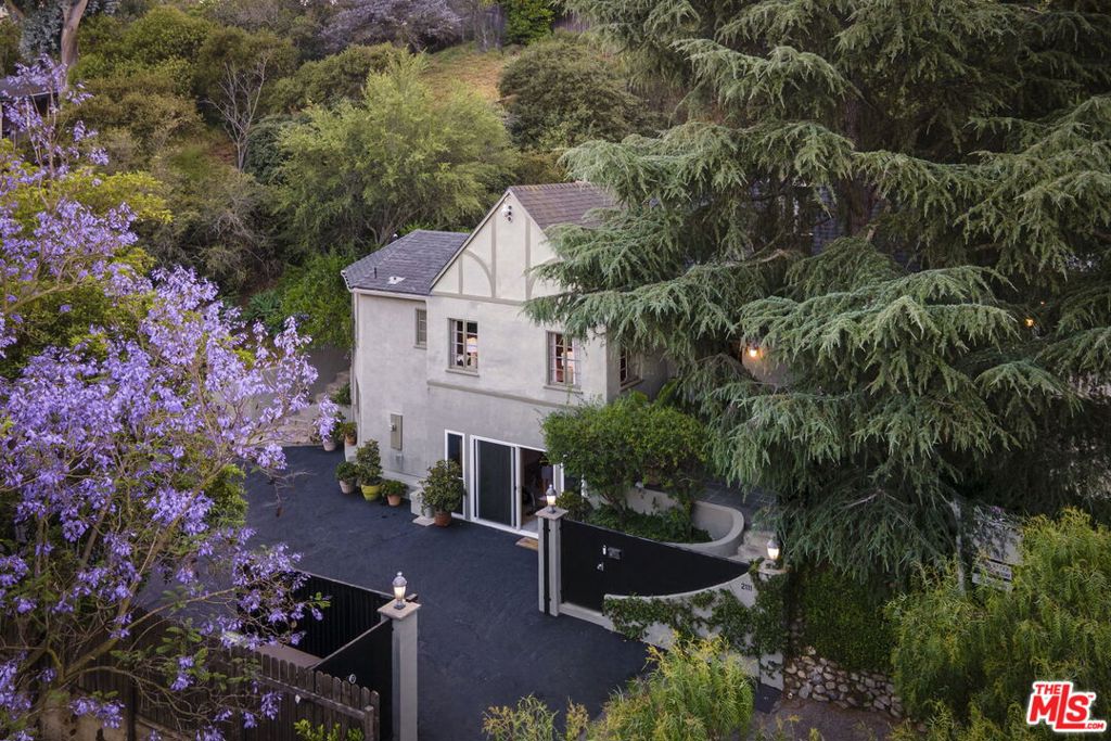 2111 Kress Street, Los Angeles CA, 9004663865456344705120