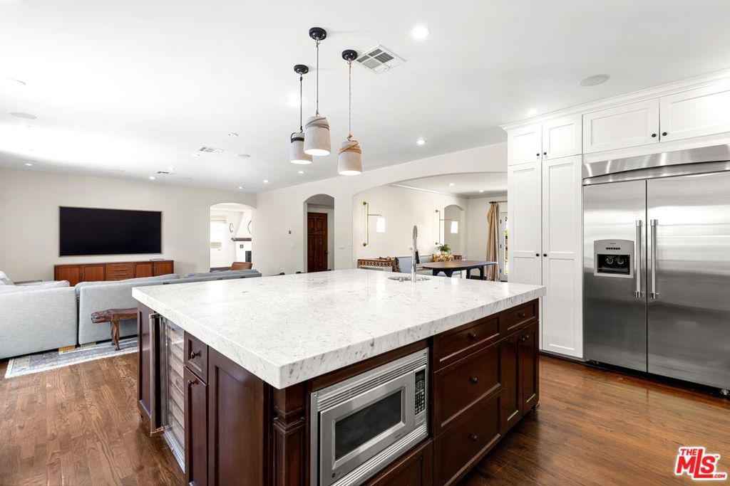4363 Irvine Avenue Studio City CA, 9160463789704101251121