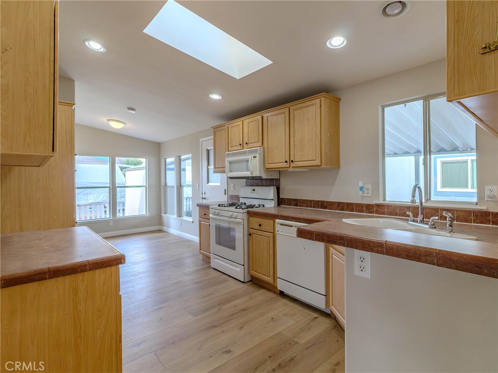 21100 State Street 373, San Jacinto CA, 9258363865929863297121