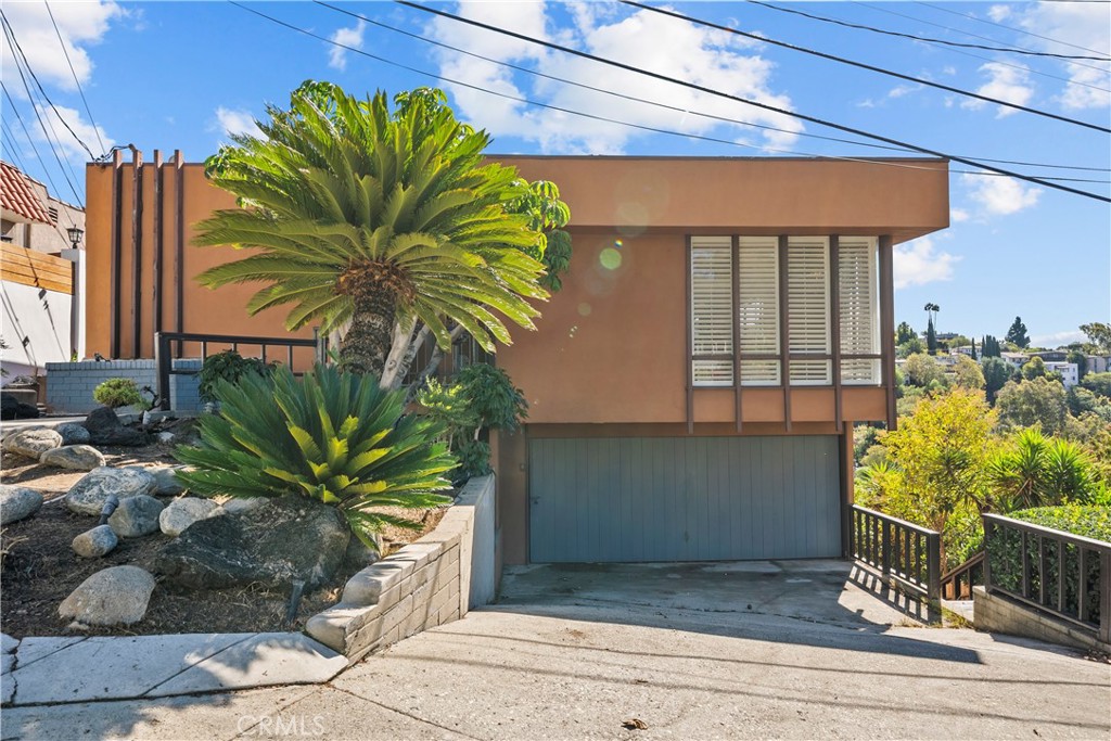 1734 Redesdale, Silver Lake CA, 9002664129822242690120
