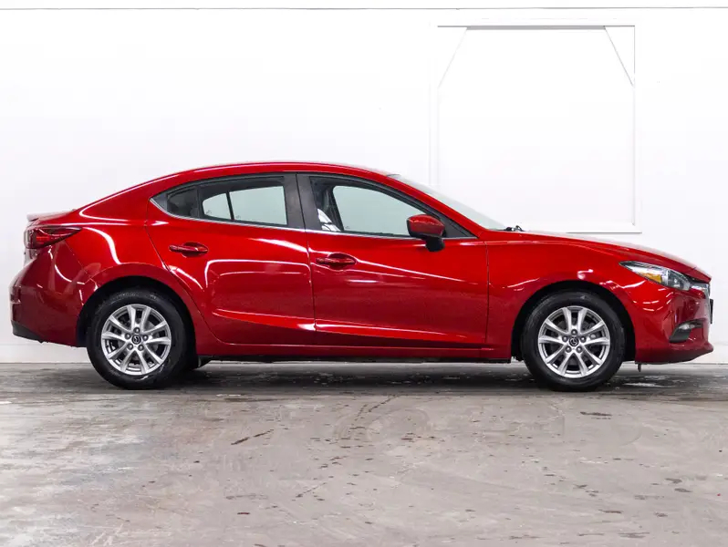 2018 Mazda Mazda364518366841987122