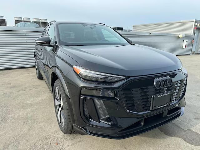 2025 Audi Q6 e-tron Technik e-tron quattro 9,623 km