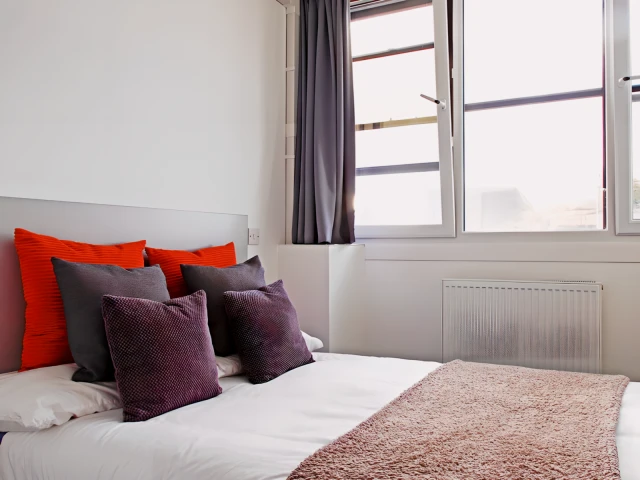 En Suite Club Refurbished MyPad Paisley, Glasgow