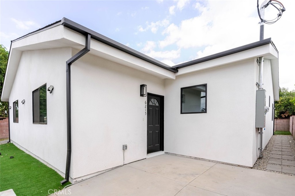 $5,500/month 6215 Sylvia Avenue Tarzana CA, 9133564134610454147120