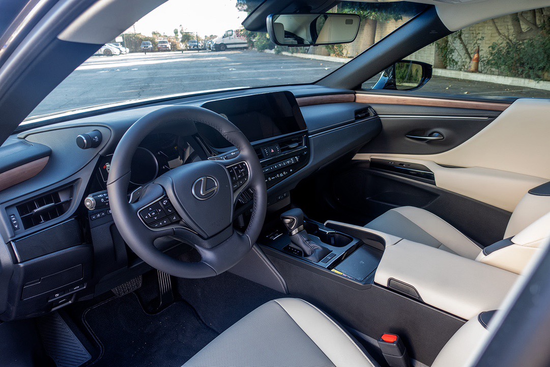 Lexus ES 350 202464287448207617122