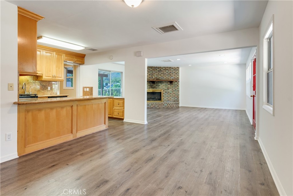 3352 Montrose La Crescenta CA, 9121463710497683201121
