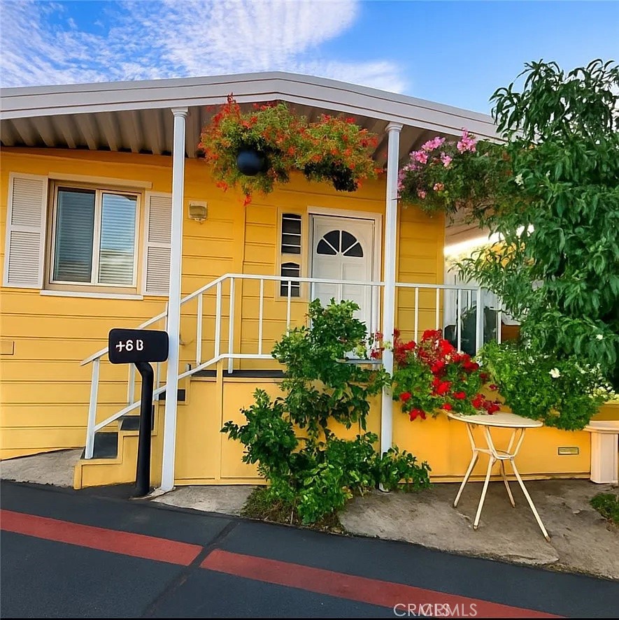 1850 W Orangethorpe SPC44 Fullerton CA, 9283364090436925569120