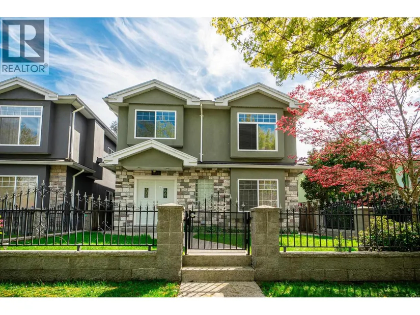 952 E 31st Avenue, Vancouver, BC