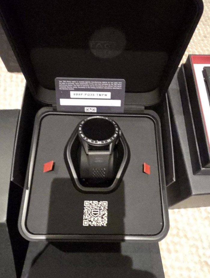 4E for Sale: TAG Heuer Smartwatch Model