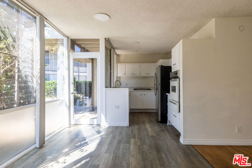 3330 S Sepulveda Boulevard 21 Los Angeles CA, 9003464108304871425120