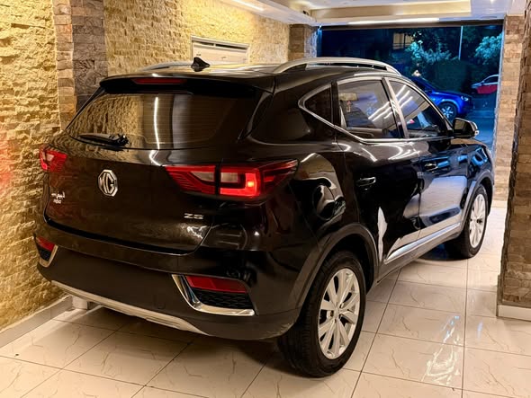 MG ZS64762278599425121