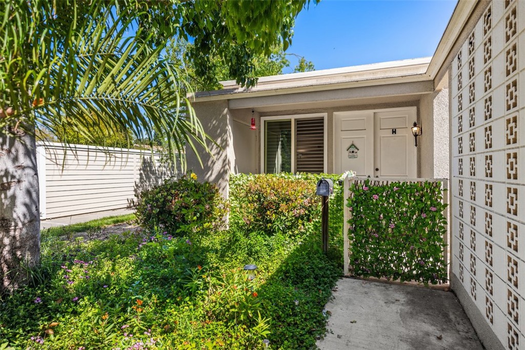 321 Avenida Carmel H Laguna Woods CA, 9263764131456416258120