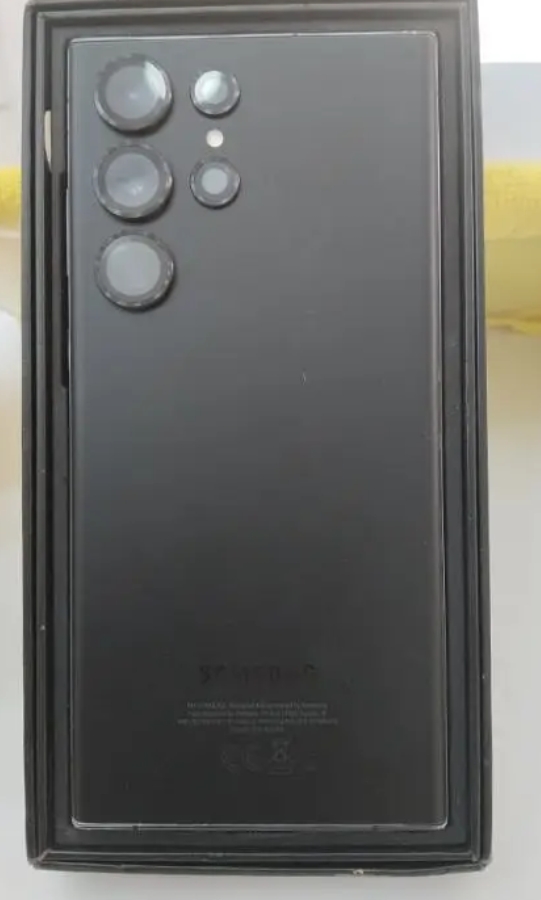 s23 Ultra 256 with box