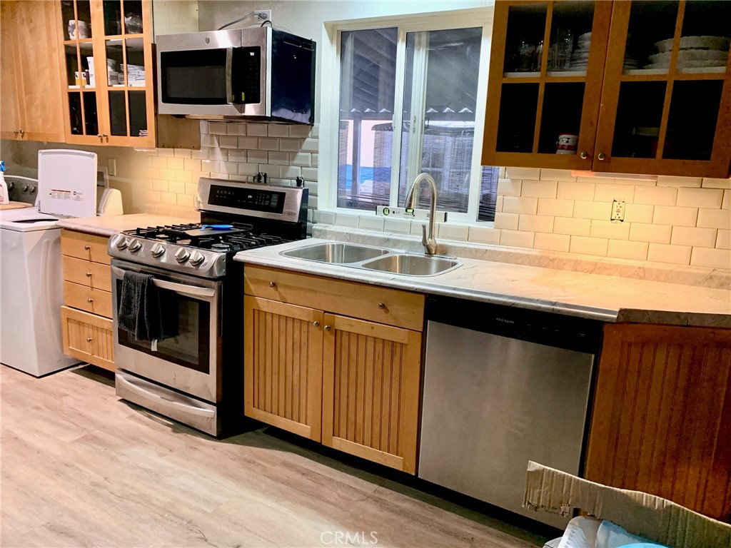 126 Pecan Fountain Valley CA, 9270864090351011457121